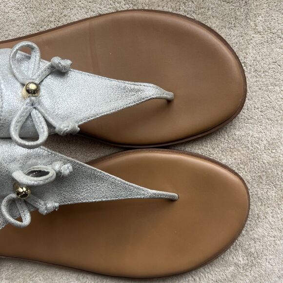 Cole Haan Findra Metallic Silver Vegan Leather Thong Flat Sandals Women 9 B Bow - Picture 7 of 13